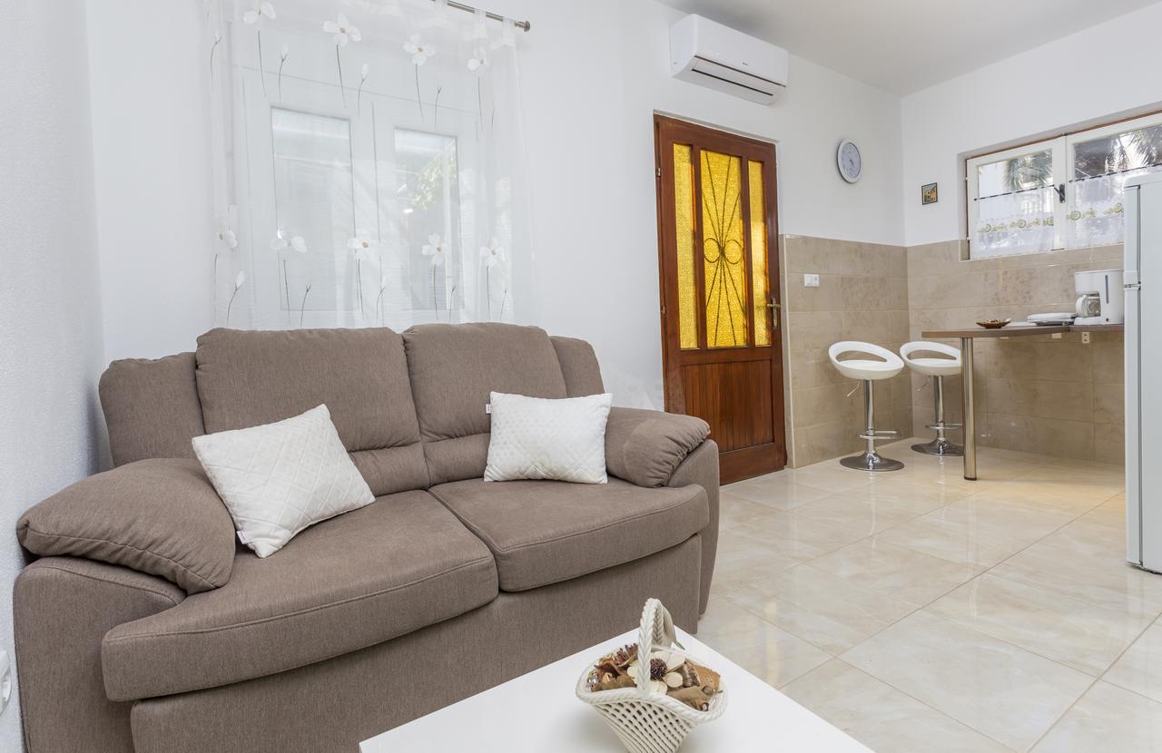 Apartmani Luna Хвар Экстерьер фото