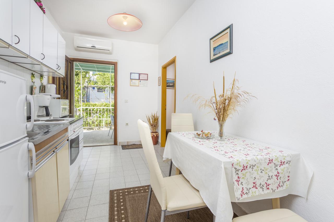Apartmani Luna Хвар Экстерьер фото