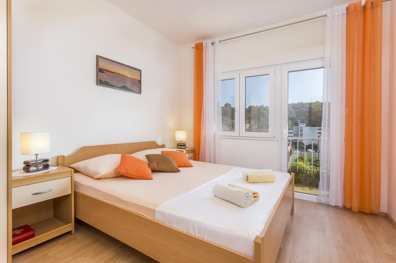 Apartmani Luna Хвар Экстерьер фото